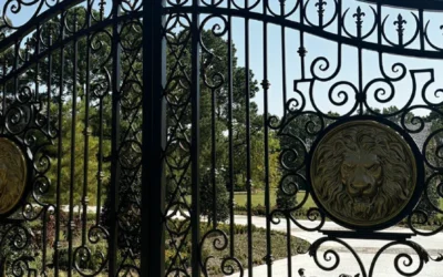 How to Plan a Driveway Gate During New Home Construction (DFW)