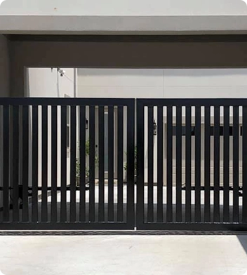 Driveway gate